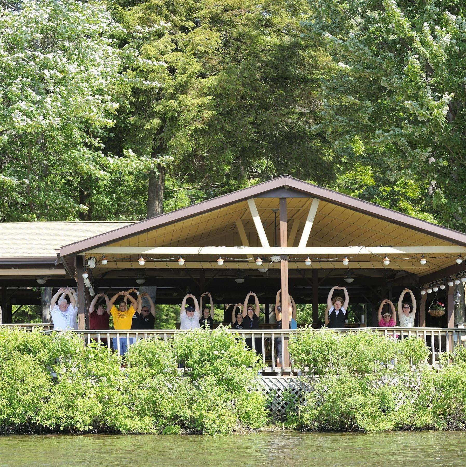 The Biggest Loser Resort Niagara Java Center Extérieur photo